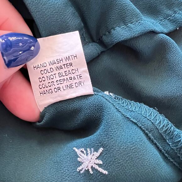 Honey Punch Button Front Sheer Star Embroidered Top Green Small - Picture 6 of 10